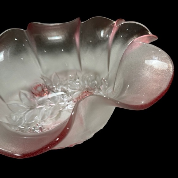 VINTAGE 1980’s~MIKASA~ROSELLA CRYSTAL~EMBOSSED FLOWERS & LEAVES (on bottom)~G13 - Picture 4 of 7